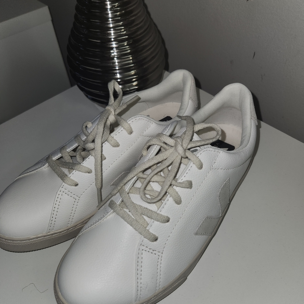 Veja Urca Sneaker - Picture 6 of 6